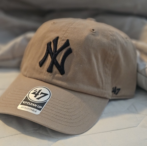 New York tan OS fits all baseball cap - Picture 2 of 3